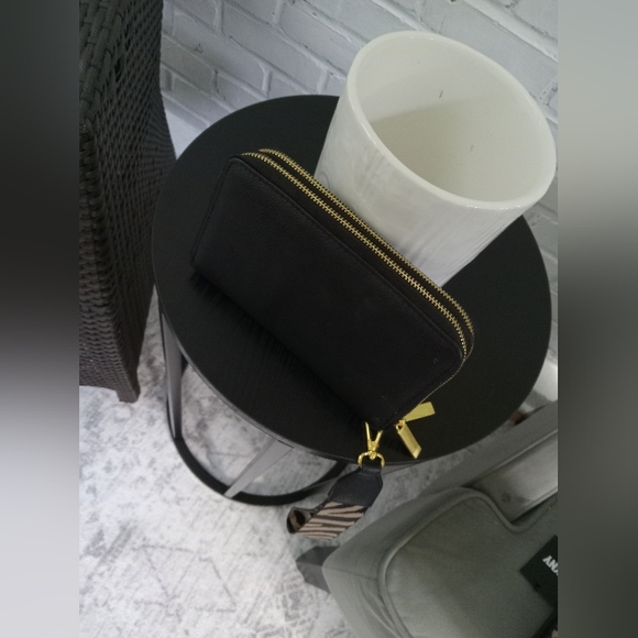 Joy Mangano double zip wallet/wristlet - Picture 10 of 11